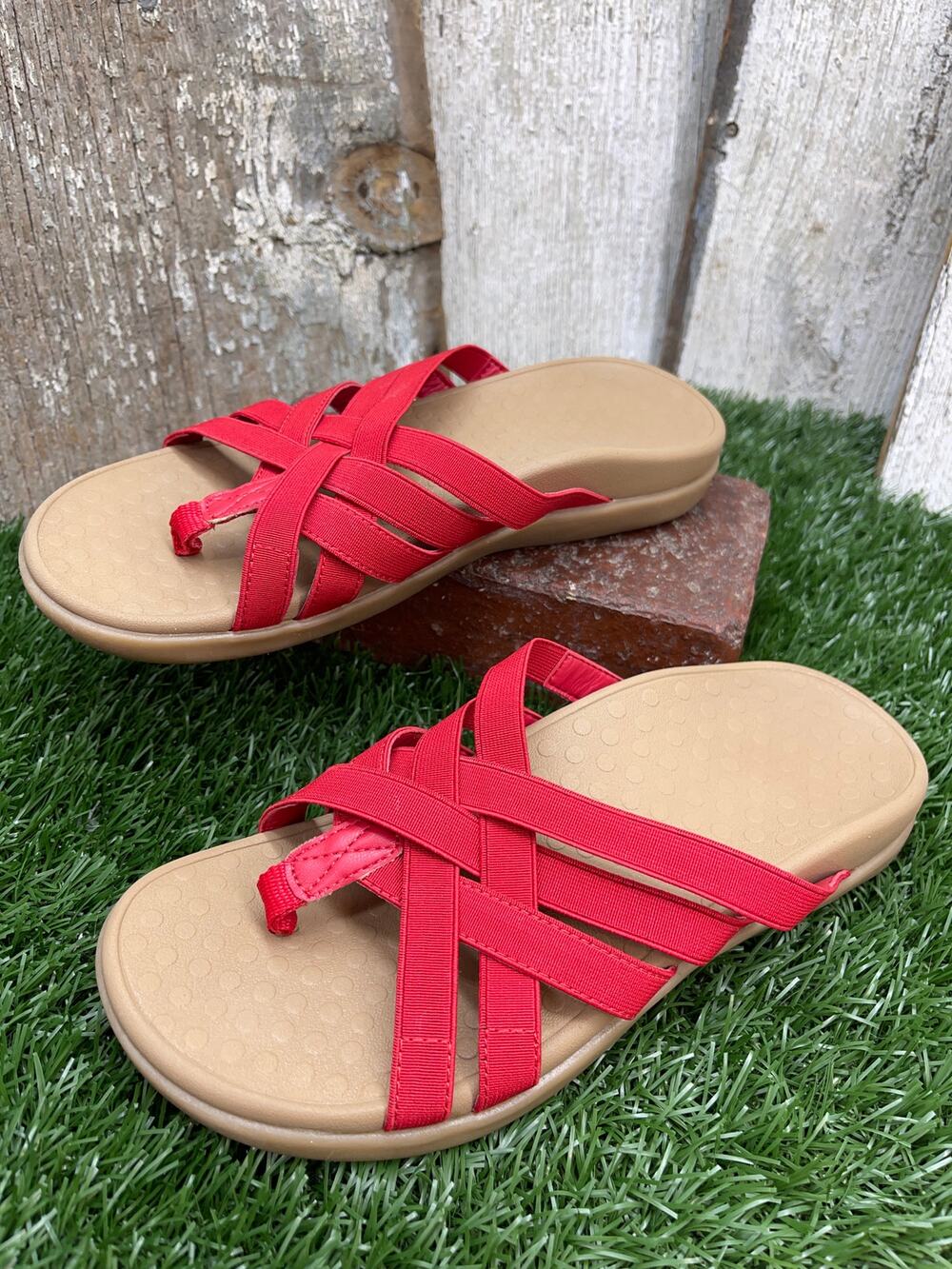 Vionic Woven Red Stretch Gore Thong Sandals - Tia Women's 6 NWOB
